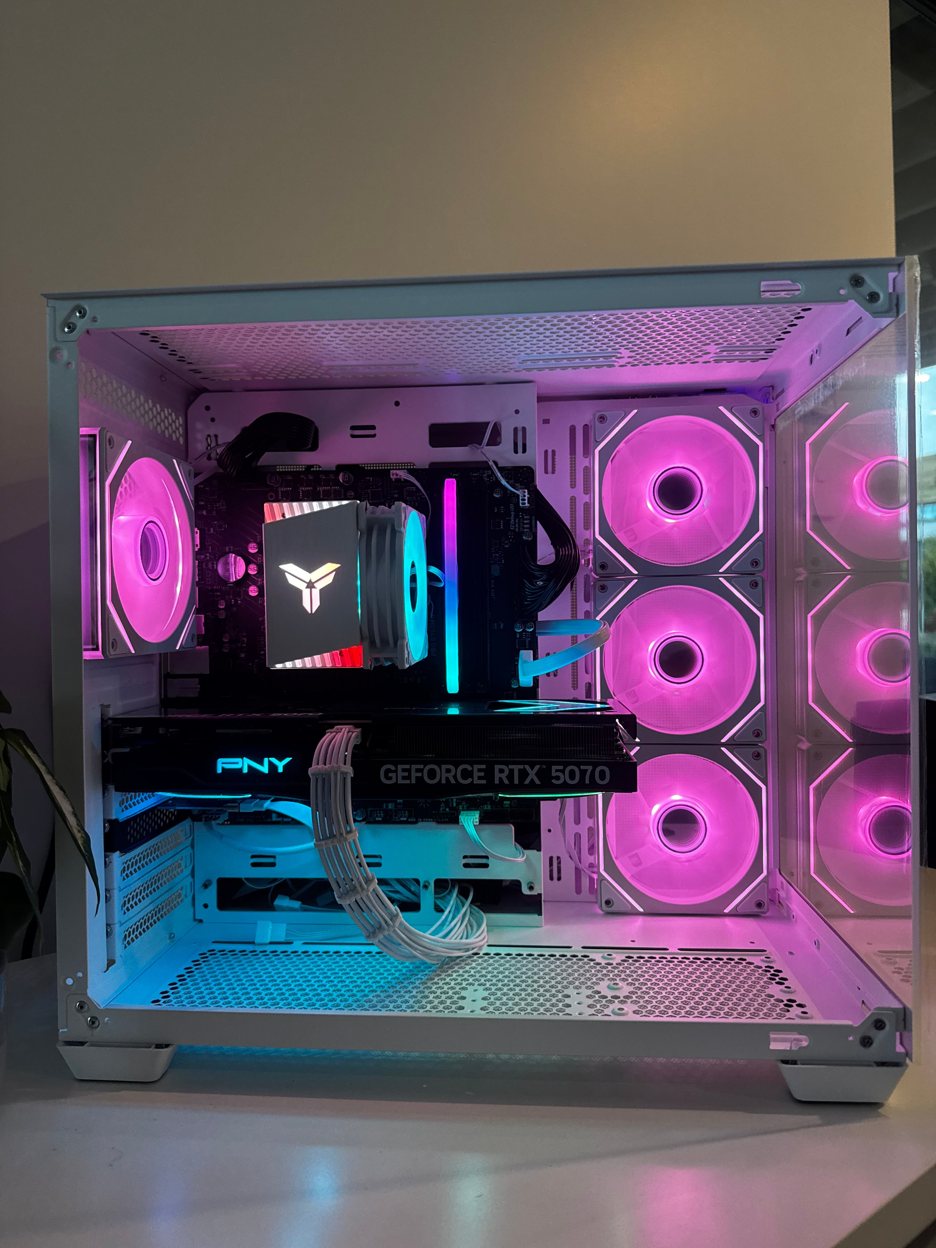 5070 12GB | i5 14600kf | 16gb ddr5 | 1tb | Win 11