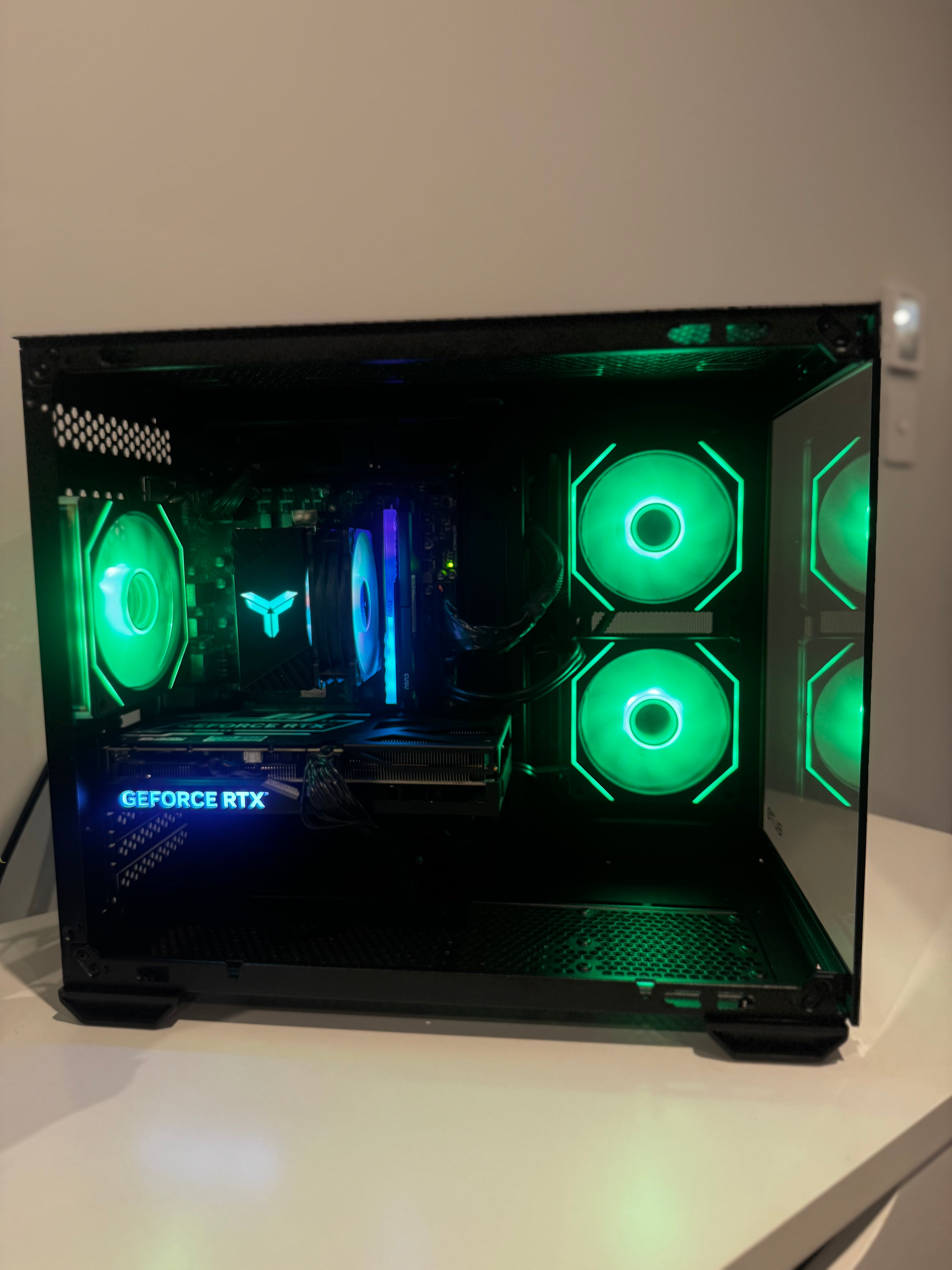 4060 ti 8gb | i5 12400f | 32gb ram | 500gb | Win 11